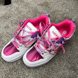 Girls Heelys